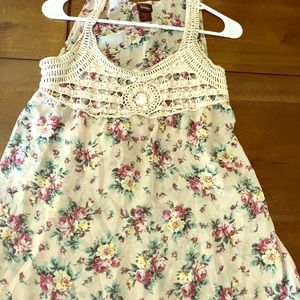 Floral short sleeve dress shirt